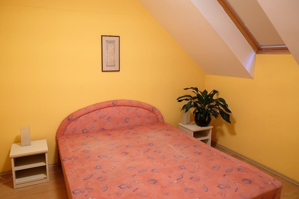 Var-Torony Apartman Gyula Buitenkant foto