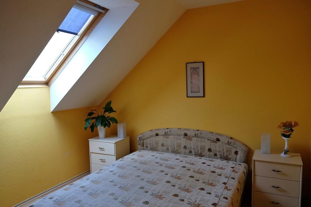 Var-Torony Apartman Gyula Buitenkant foto